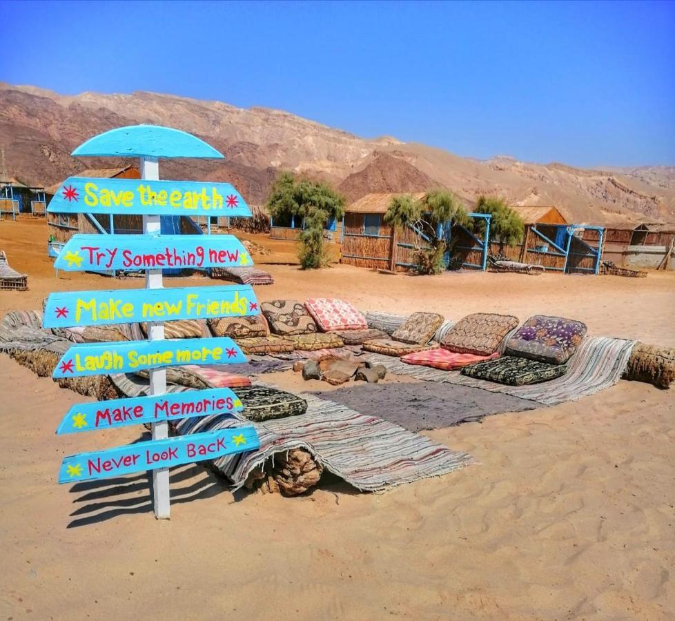 Hôtel Half Moon Camp à Taba Extérieur photo