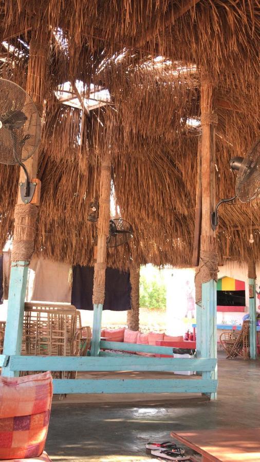 Hôtel Half Moon Camp à Taba Extérieur photo